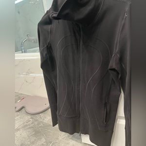 Lululemon women’s jacket - size 4